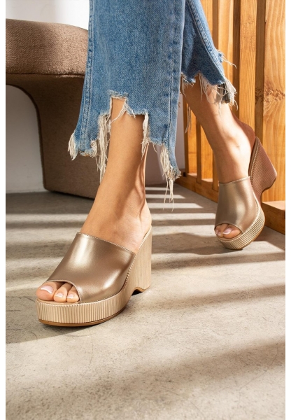 Tlay Bej Cilt Dolgu Topuk Terlik