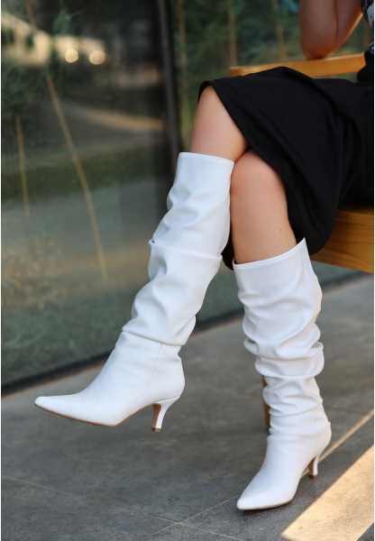 Zelya Beyaz Cilt Topuklu Çizme